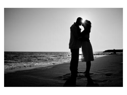 Novios en el atardecer