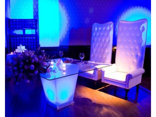 Elegante mesa para novios