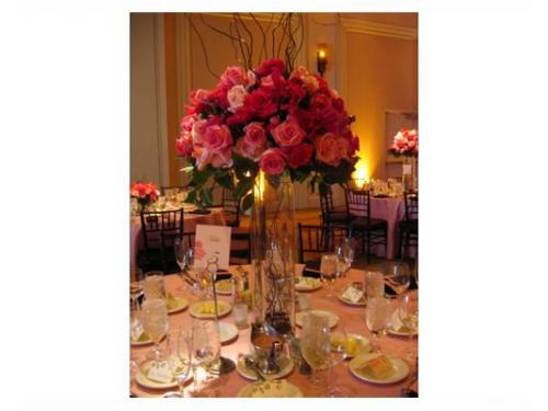 Arreglos florales altos para tus mesas