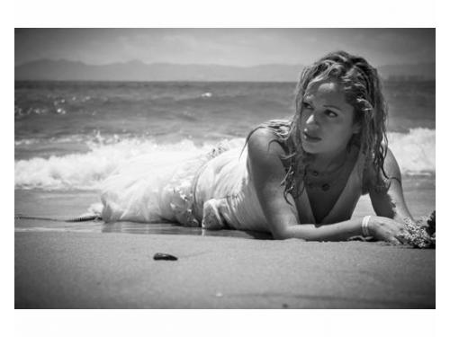 Novia trash the dress blanco y negro