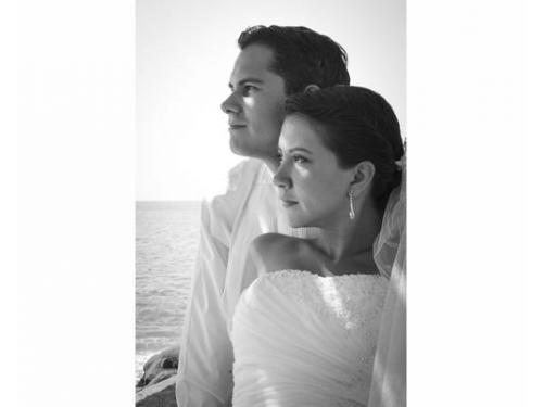 Fotografía de los novios blanco y negro