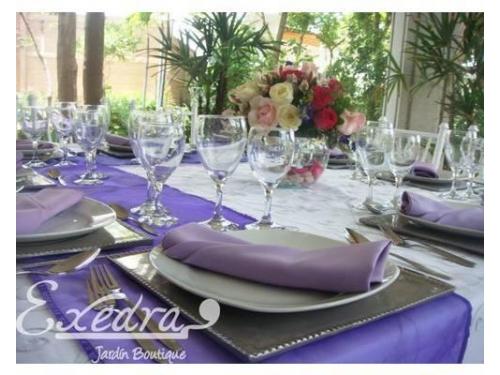 Montajes con detalles morados