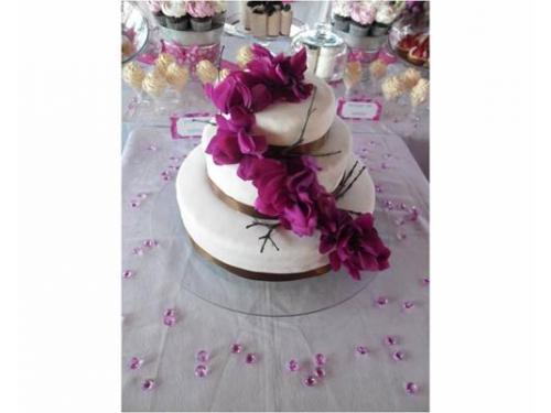 Pastel cascada floral