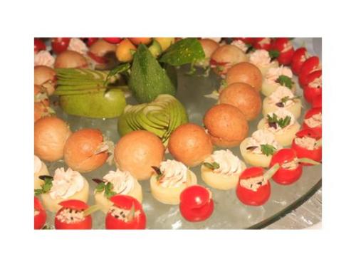 Deliciosos canapés internacionales