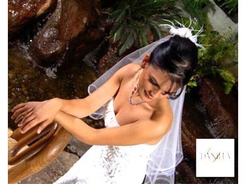 Detalles y bordados en vestido