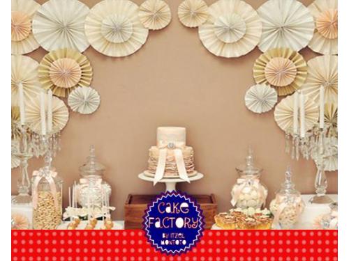 Mesa de postres retro