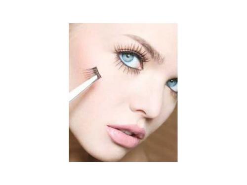 Pestañas  postizas y  rizados