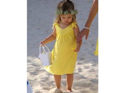 Los pequeños divertidos en la playa