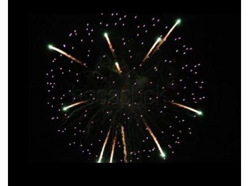 Pirotecnia con figuras diferentes