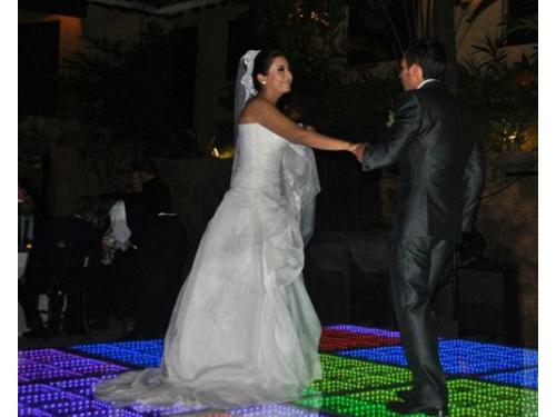 Novios en la pista de baile