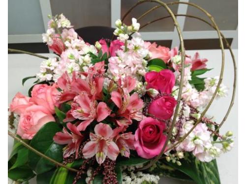 Arreglo floral para la mesa de los novios