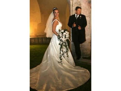 Los novios recién casados