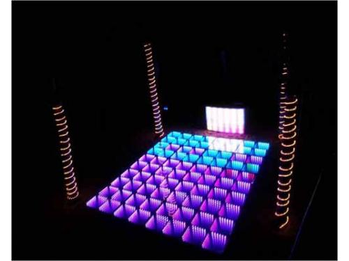 Pista azul y morado de led