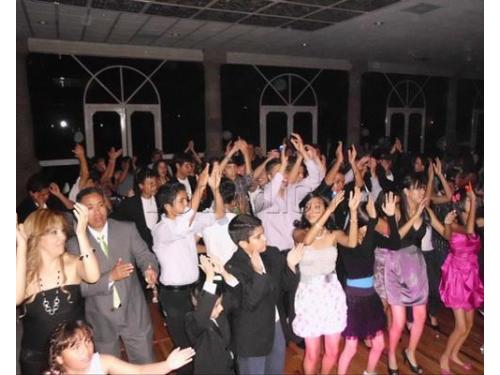 Pon a bailar a todos tus invitados