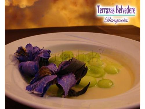 Deliciosa crema con particular decoración