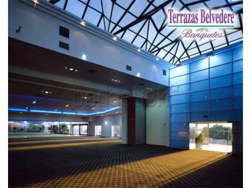 Entrada al salón para bodas