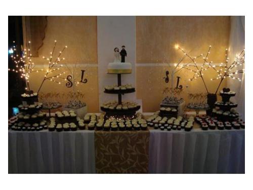 Barra de cupcakes y pastel