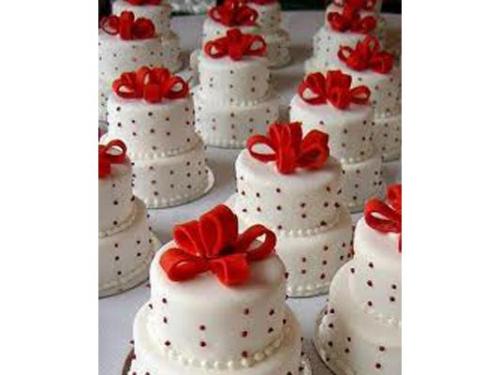 Con moño y perlitas