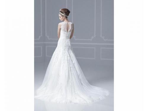 Vestido largo con detalle en la espalda