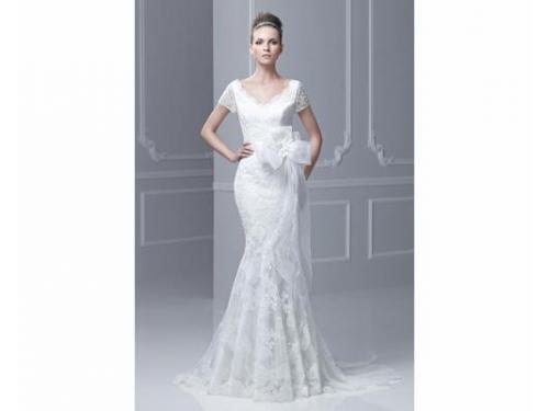 Vestido con moño en la cintura