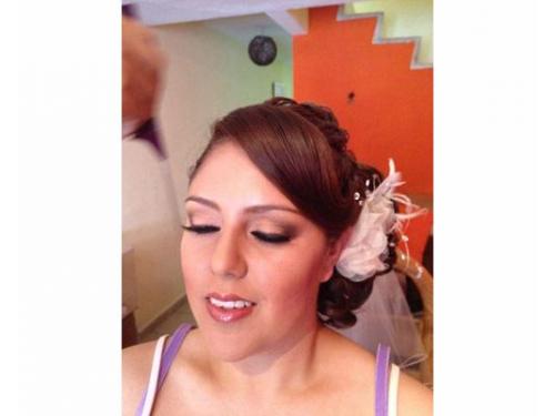Peinado y maquillaje para novia