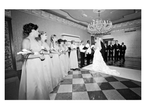 La novia llegando al altar