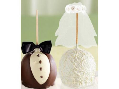 Bride groom apple