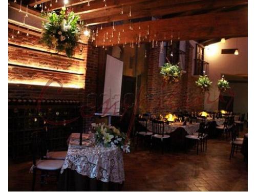 Flores y gotas colgantes