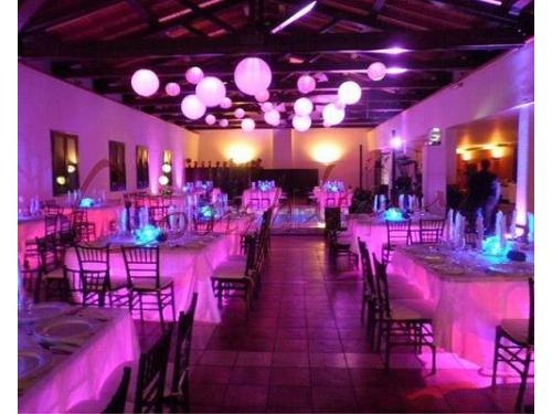 Decoración en color fucsia