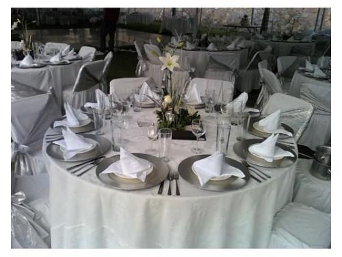 Montaje de mesas redondas