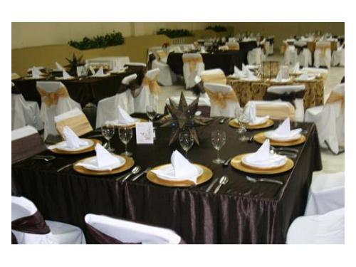 Montaje y mantelería negra