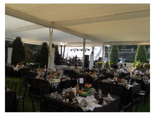 Montaje en el jardín con carpa