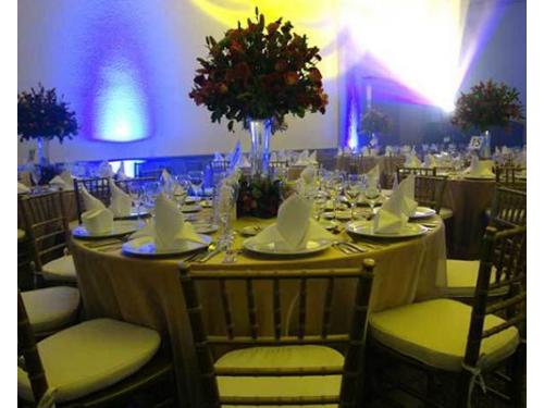 Montaje con centro de mesa