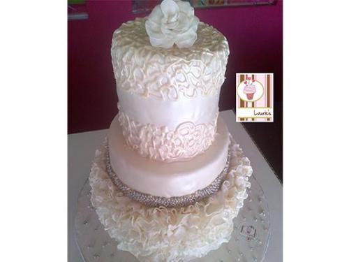 Pastel de boda con olanes!