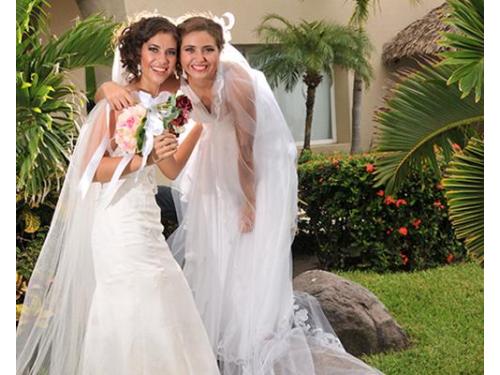 Dos novias, una fiesta
