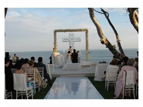 Ceremonia frente al mar