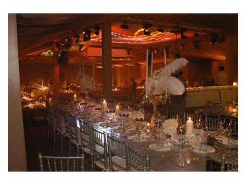 Vajila y cristalería