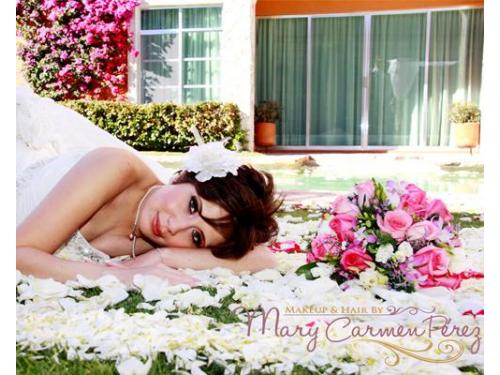 Maquillaje de día con aerógrafo, duración de 12 a 16 hrs*.