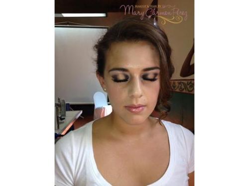 Maquillaje para damas, familiares y amigas