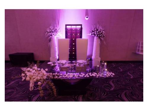 Mesa principal decorada