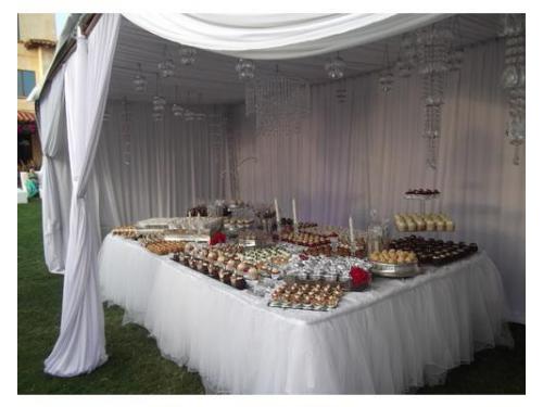 Boda en plata y blanco