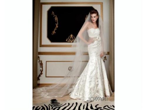 Aplicación de flor en cintura