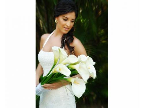 Novia con ramo de alcatraces