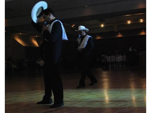 Disfraces y los mejroes pasos de baile