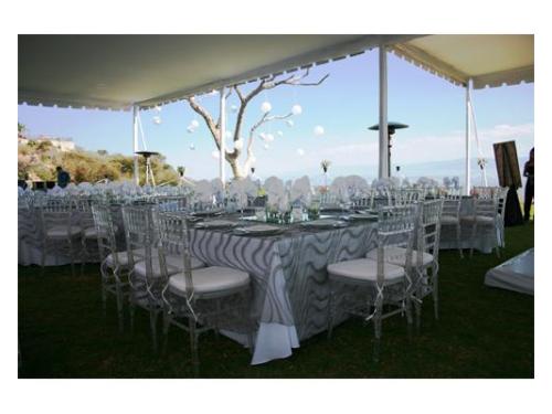 Montaje para banquete de bodas