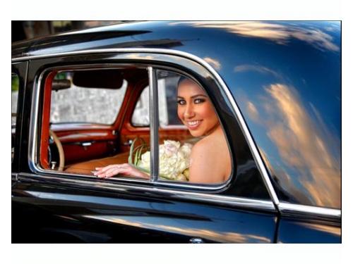 Novia arribando a la iglesia