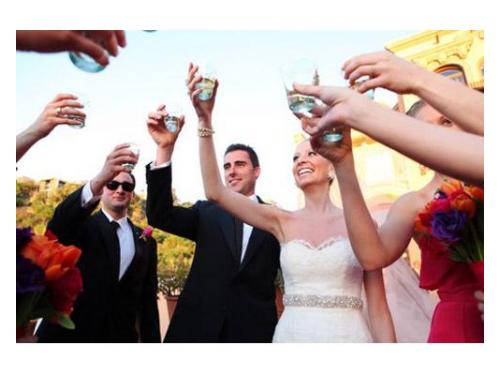 El brindis por la nueva unión