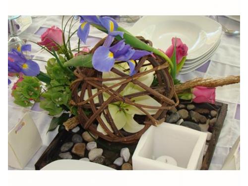 Esfera de vara con iris y rosas