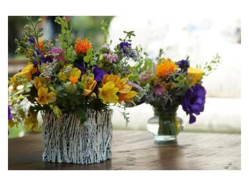 Centro de mesa paara tu evento en jardin.