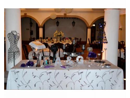 Montaje de la mesa de bienvenida